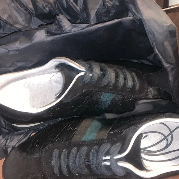 Gucci Black Leather Sneakers with Signature Stripe - Picture 3 of 4